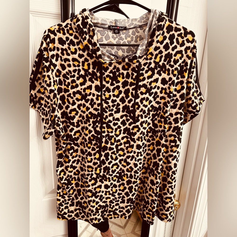 Love Ari Leopard Print Hoodie - Black and Brown